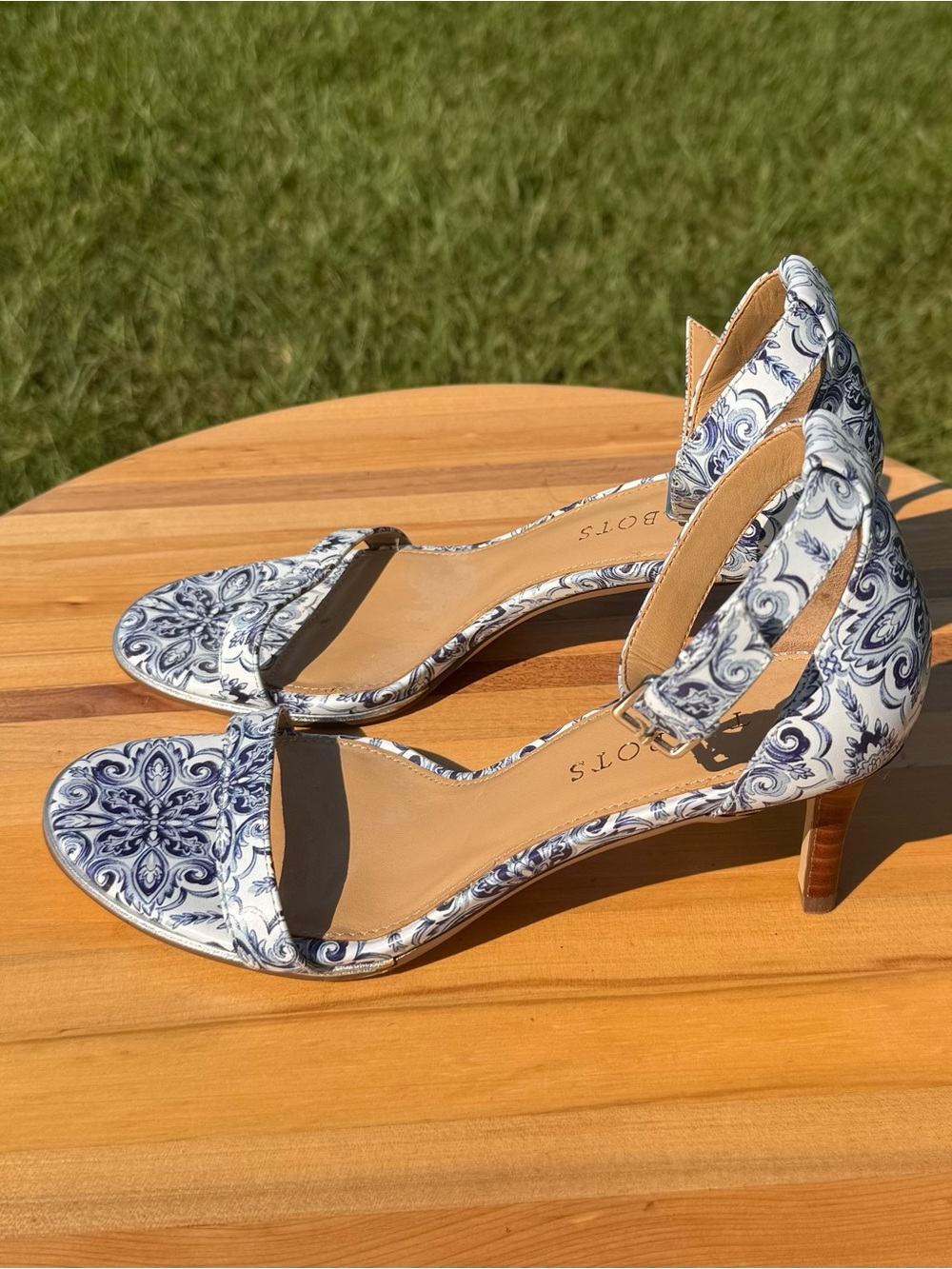Ladies Talbots Blue & White Patterned Ankle-Strap Heels